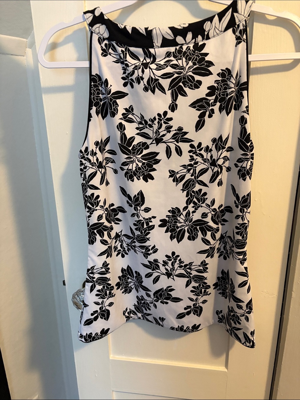 Women’s Black & White Floral Tank Top - Picture 2 of 5